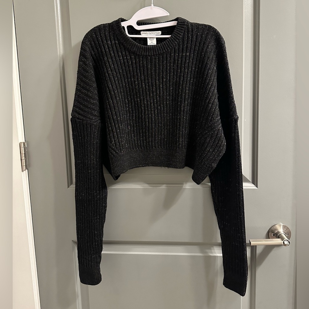 Women’s Urban Outfitters Cropped Black Sweater